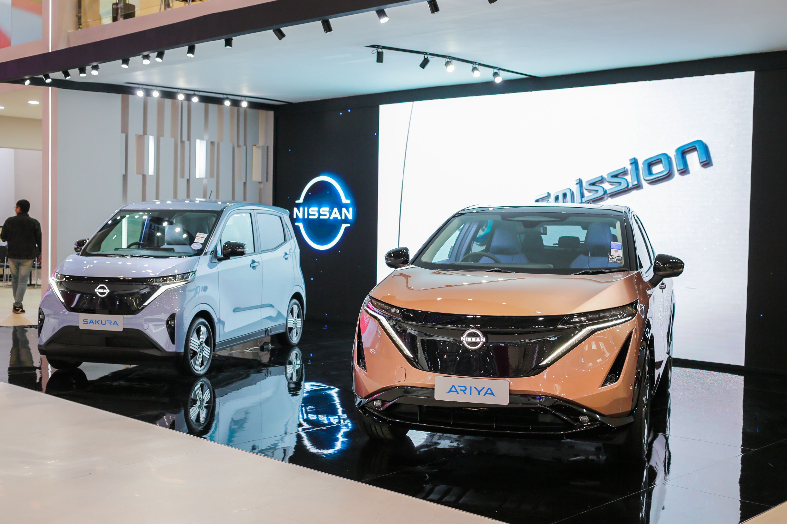 Nissan Ariya dan Sakura Debut di GIIAS 2024: Revolusi Elektrik Dimulai!