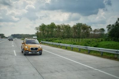 Nissan Datsun Lintas Tol Trans Jawa