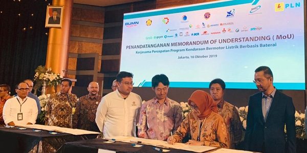 Perjanjian Kerjasama Nissan dan PLN