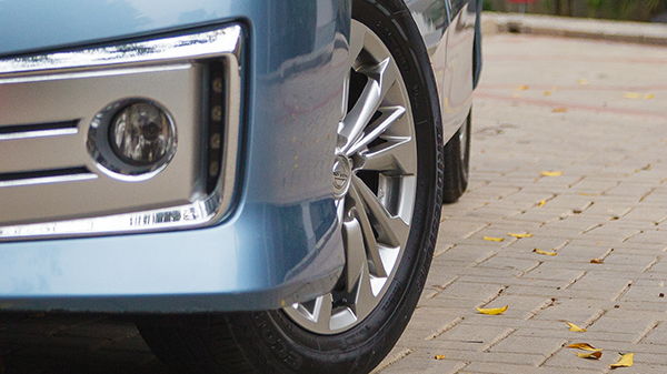 Perhatikan Kondisi Ban Mobil