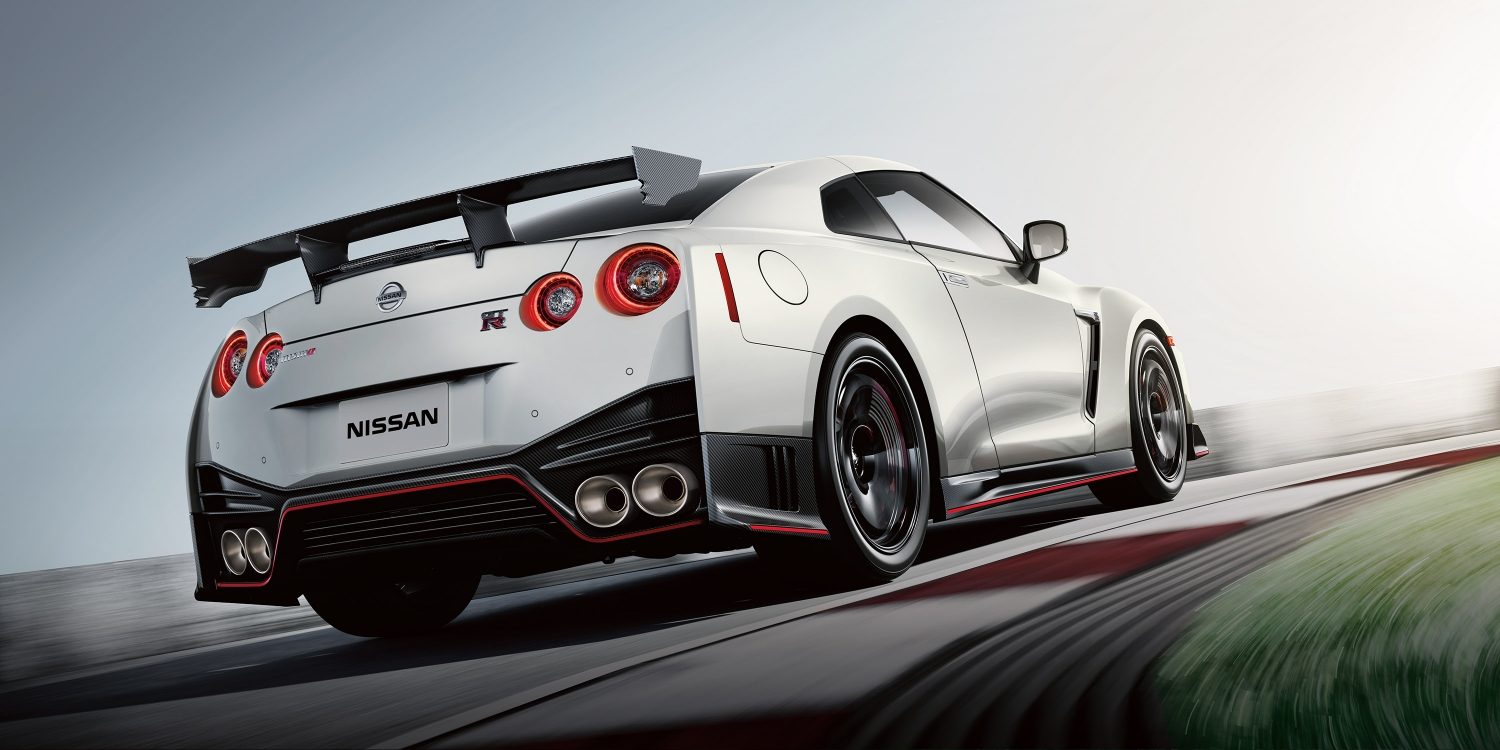 GT-R NISMO rear on track