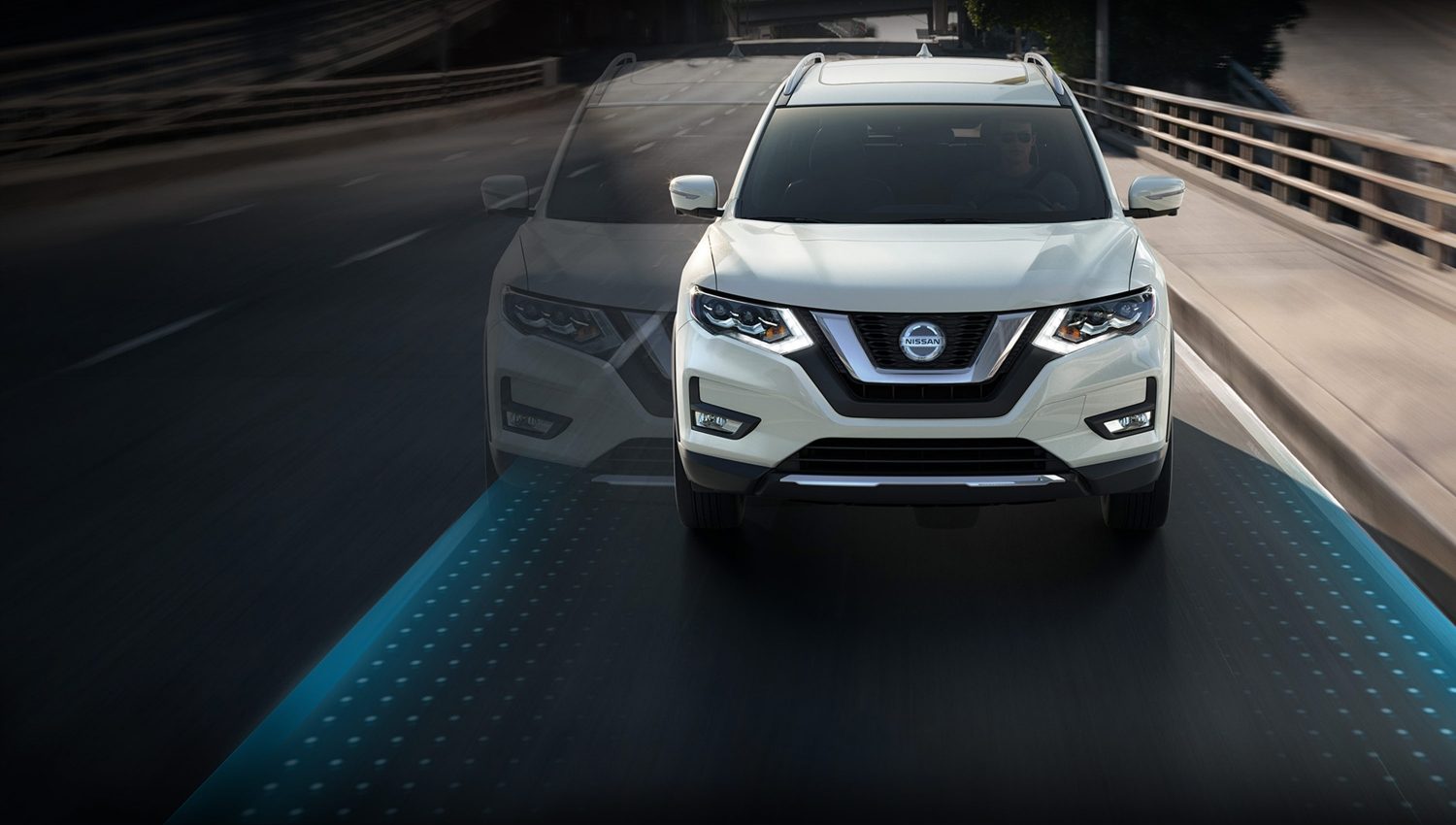 Nissan Pathfinder on bridge lane intervention